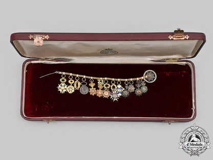 france,_republic._a_superb_colonial_service_miniature_chain,_c.1950_m20_846_mnc0567_1