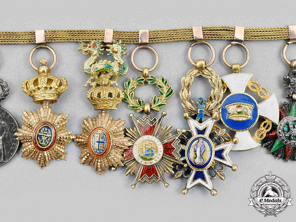 france,_republic._a_superb_colonial_service_miniature_chain,_c.1950_m20_850_mnc0509_1