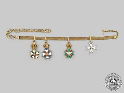 france,_republic._a_fine19_th_century_diplomatic_white_falcon_miniature_chain_in_gold_m20_864_mnc0570_1
