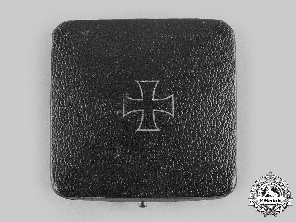 germany,_wehrmacht._a1939_iron_cross_i_class,_with_case,_by_c.f._zimmermann_m20_872_emd9863_1
