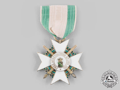 saxony,_kingdom._a_merit_order,_i_class_knight’s_cross_with_swords,_c.1916_m20_925_emd0212