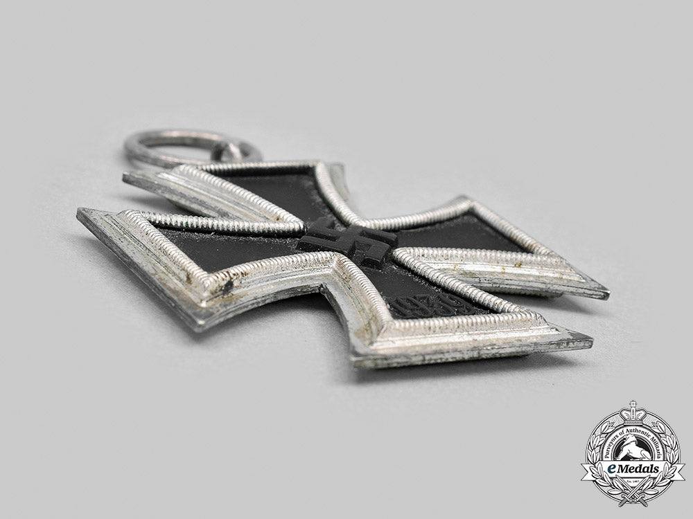 germany,_wehrmacht._a1939_iron_cross_ii_class,_by_wilhelm_deumer_m20_926_mnc3141