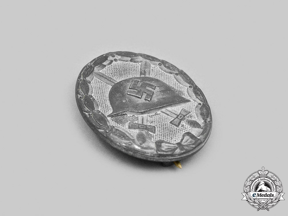 germany,_wehrmacht._a_wound_badge,_gold_grade,_by_the_vienna_mint_m20_935_mnc3162