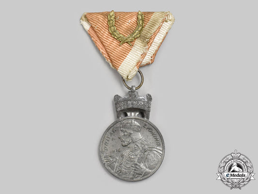 croatia,_independent_state._an_order_of_the_crown_of_king_zvonimir,_iron_grade_medal_with_oak_leaves_wreath_for_merit,_c.1941_m21_011_1_1