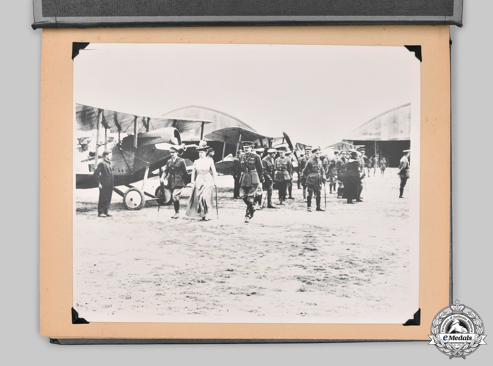 canada,_cef._a_first_war_royal_flying_corps/_royal_naval_air_service_photo_album_m21_0120_mnc7025