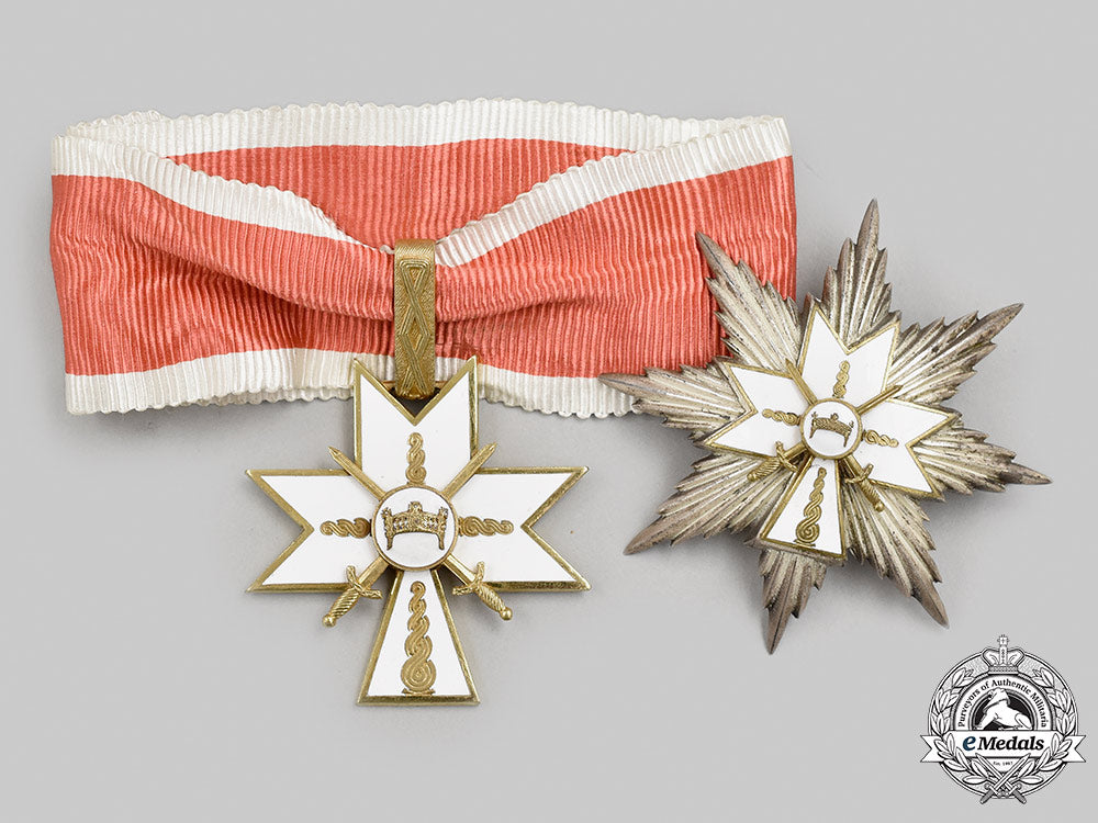 croatia,_independent_state._an_order_of_the_crown_of_king_zvonimir,_i_class_with_swords,_c.1941_m21_023_1