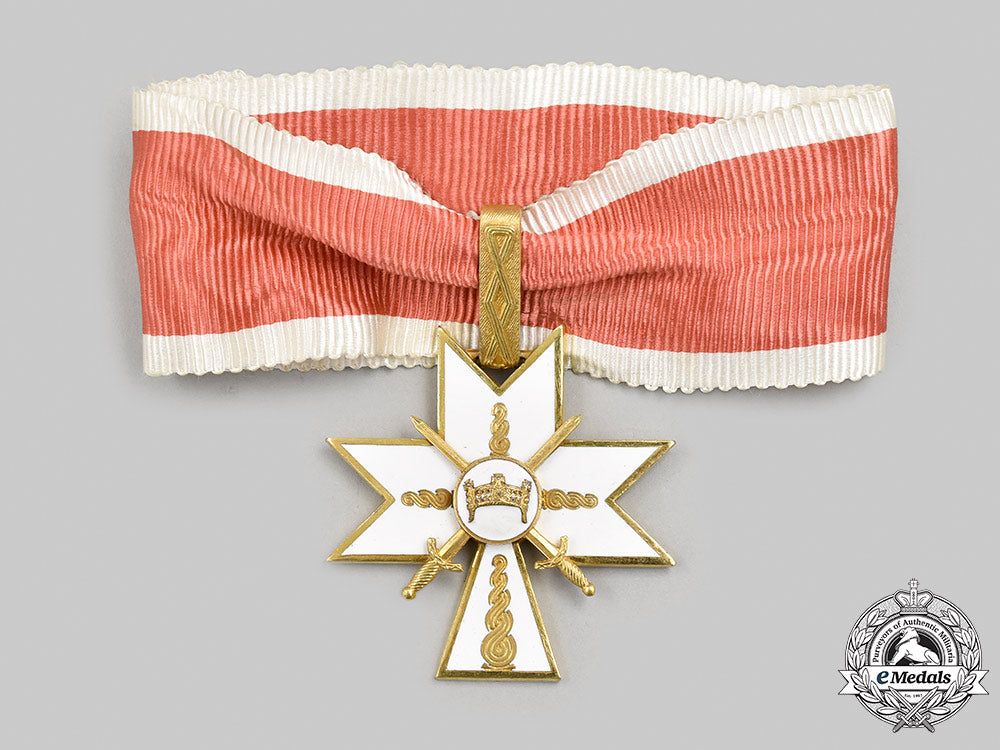croatia,_independent_state._an_order_of_the_crown_of_king_zvonimir,_i_class_with_swords,_c.1941_m21_024_1