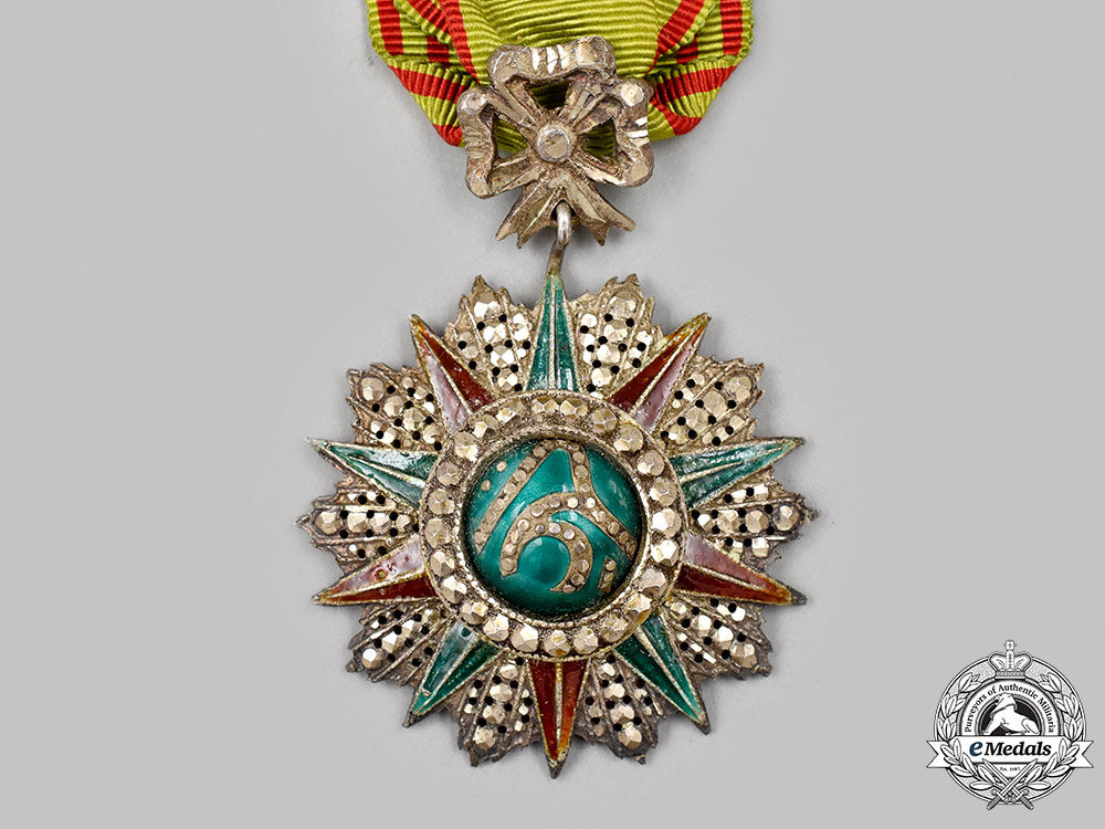 tunisia,_french_protectorate._an_order_of_glory,_iv_class_officer,_c.1890_m21_17__mnc0097_1_1