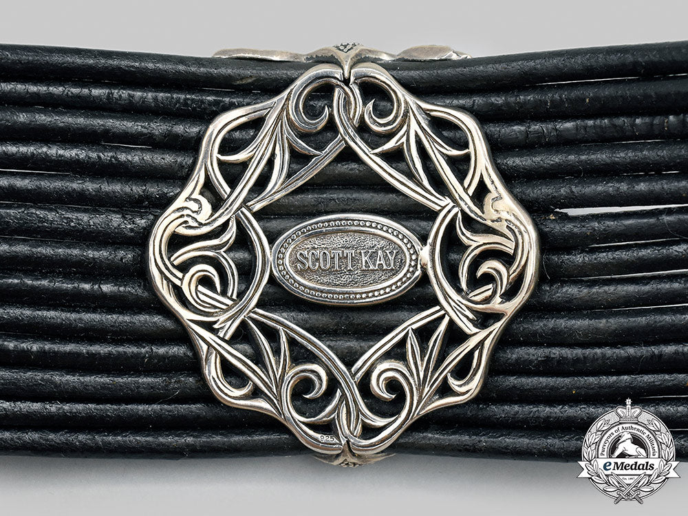 united_states._a_silver&_leather_bracelet,_by_scott_kay_m21_287_1