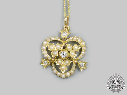 jewellery._a_victorian_yellow_gold_pendant_on_a_chain,_c.1860_m21_296_1