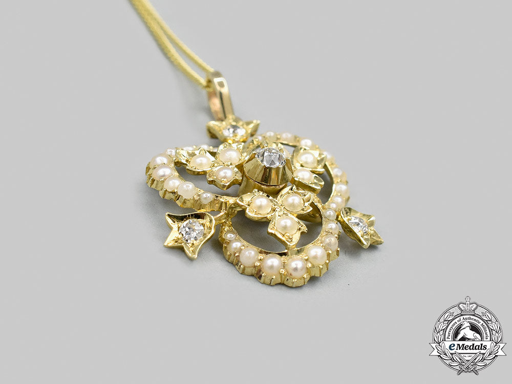 jewellery._a_victorian_yellow_gold_pendant_on_a_chain,_c.1860_m21_298_1