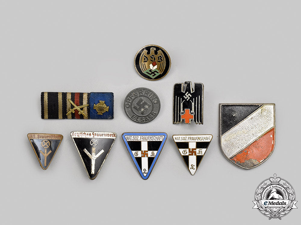 germany,_third_reich._a_mixed_lot_of_badges_and_decorations_m21_349_1