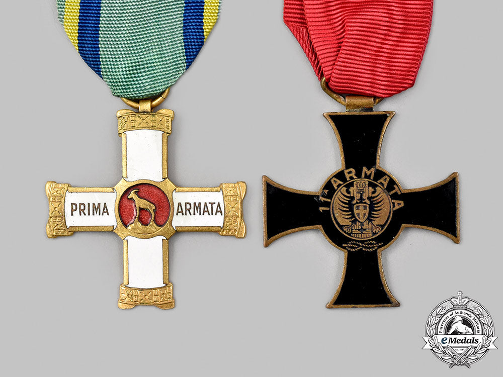 italy,_kingdom._two_second_war_italian_army_crosses_m21_50__mnc0002
