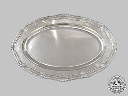 germany,_imperial._a_rare_silver_meat_tray_from_the_household_of_kaiser_wilhelm_ii,_by_gebrüder_friedländer_m21_58__mnc0016_1