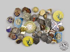 Canada, United States. Lot Of Thirty-Five Lapel Badges