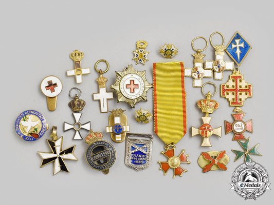spain,_kingdom._lot_of_twenty-_two_miniature_orders_and_medals_m21_659