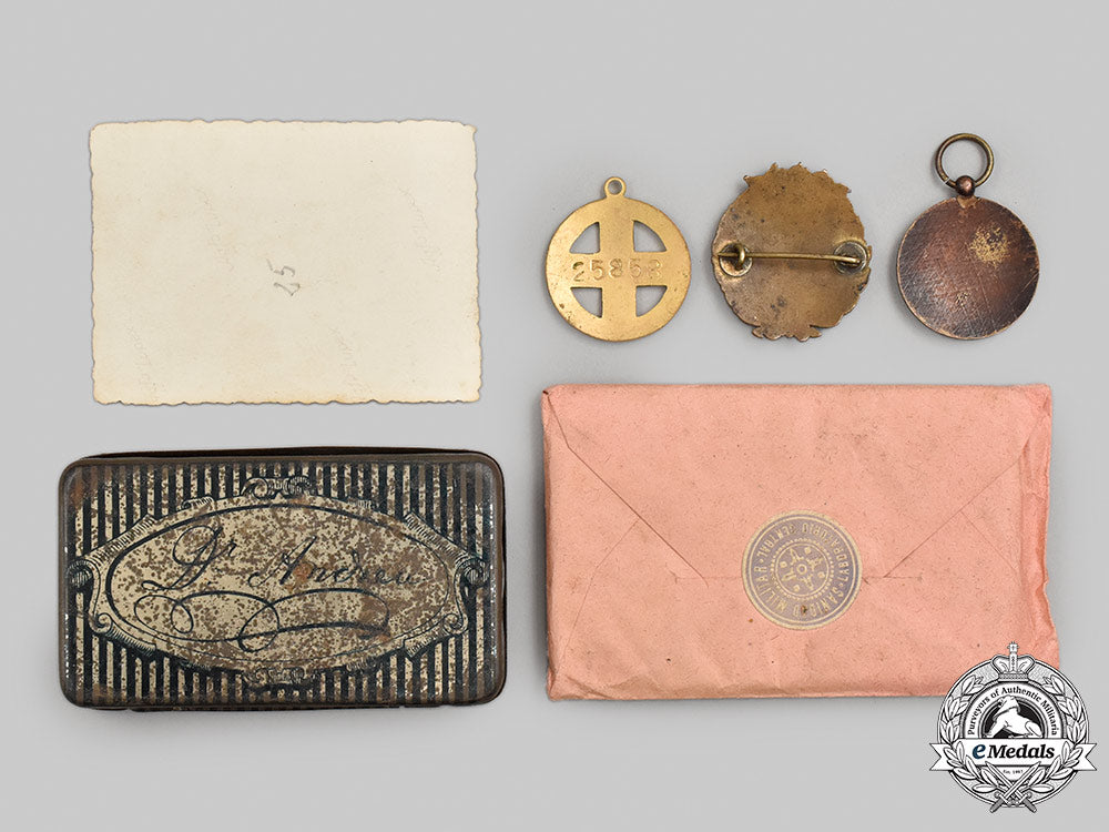 spain,_facist_state._a_rare_female_medic's_blue_division&_civil_war_group_m21_678