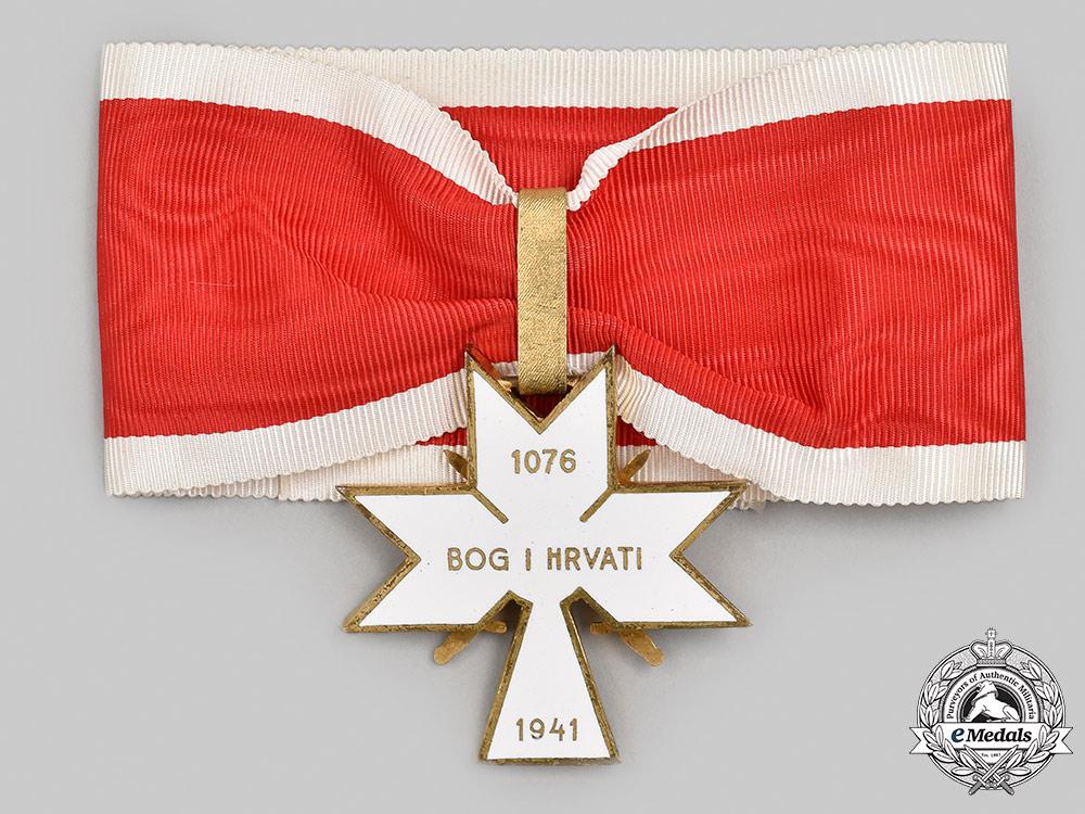 croatia,_independent_state._an_order_of_the_crown_of_king_zvonimir,_i_class_with_swords,_c.1941_m21_781_1_1