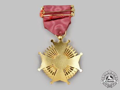 spain,_fascist_state._an_order_of_cisneros,_knight_breast_badge,_c.1985_m21_79__mnc0054_1