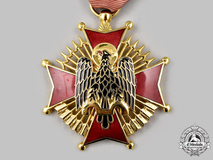 spain,_fascist_state._an_order_of_cisneros,_knight_breast_badge,_c.1985_m21_80__mnc0053_1