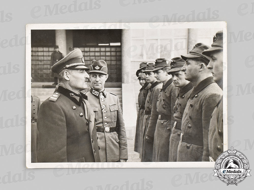 croatia,_independent_state._an_order_of_the_crown_of_king_zvonimir,_i_class_with_swords,_c.1941_m21_930_1