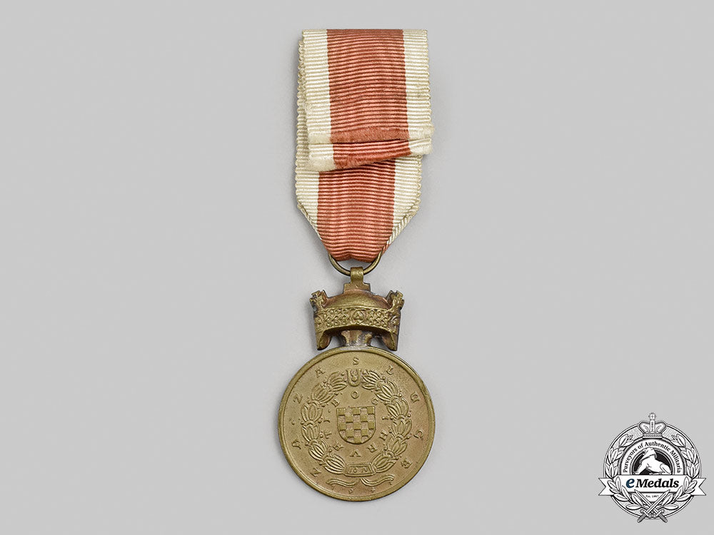 croatia,_independent_state._an_order_of_the_crown_of_king_zvonimir,_bronze_grade_medal_with_swords,_c.1941_m21_949