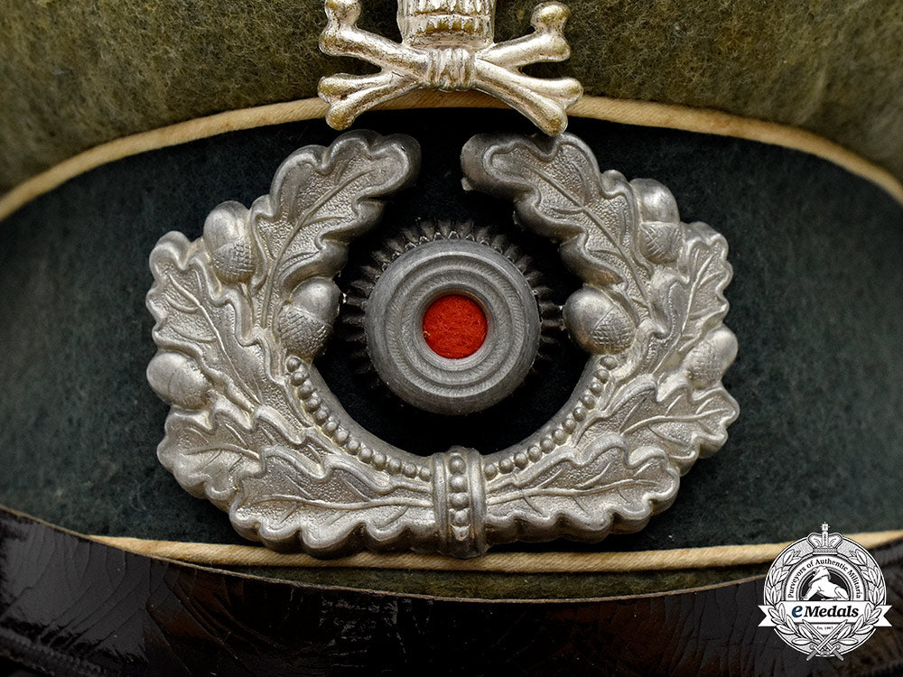 germany,_heer._an_infanterie-_regiment17_visor_cap,_with_owner_photo_m21__mnc1102_1