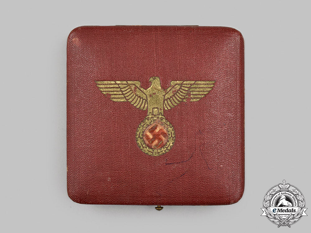 germany,_third_reich._a_medal_for_merit_in_animal_breeding,_with_case,_by_the_prussian_mint_m21__mnc1333