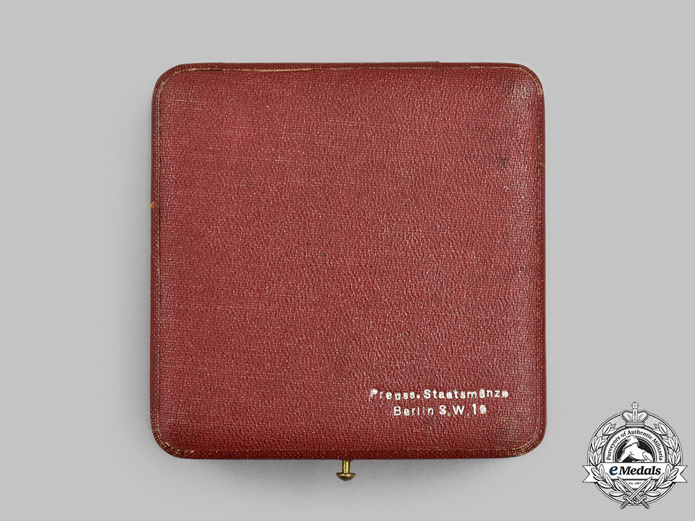 germany,_third_reich._a_medal_for_merit_in_animal_breeding,_with_case,_by_the_prussian_mint_m21__mnc1336