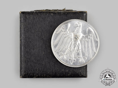 germany,_third_reich._a_medal_for_rescue_from_danger,_with_case,_by_the_prussian_mint_m21__mnc1345