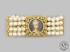 Jewellery. A Victorian Yellow Gold, Diamond & Cultured Freshwater Pearl Portrait Bracelet