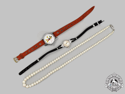 jewellery._a_lot_of_two_watches&_a_pearl_necklace_m21__mnc1631_1