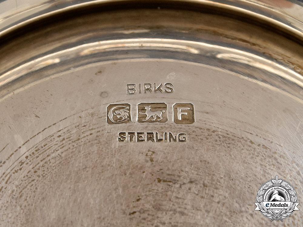 canada,_commonwealth._a_silver_coffee_pot,_by_birks,_c.1941_m21__mnc2273_1