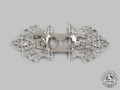 jewellery._a_custom_handmade_platinum&_diamond_brooch,_c.1925_m21__mnc2367_1_1