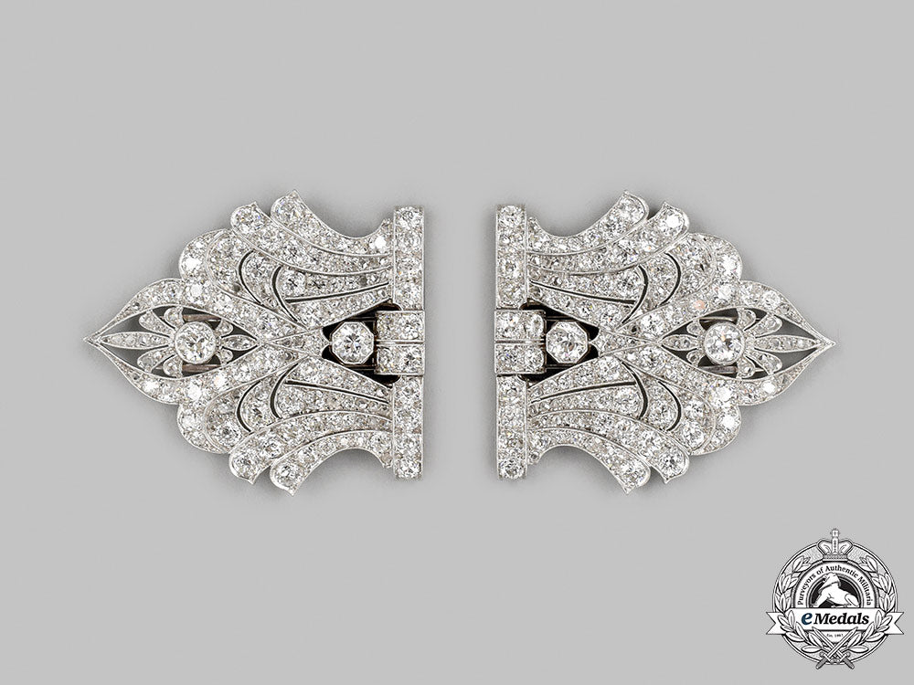 jewellery._a_custom_handmade_platinum&_diamond_brooch,_c.1925_m21__mnc2369_1_1