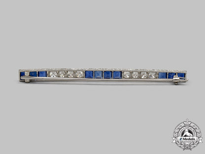 jewellery._a_vintage_custom_handmade_platinum,_diamond&_sapphire_brooch,_by_bailey,_banks&_biddle_m21__mnc2377_1_1