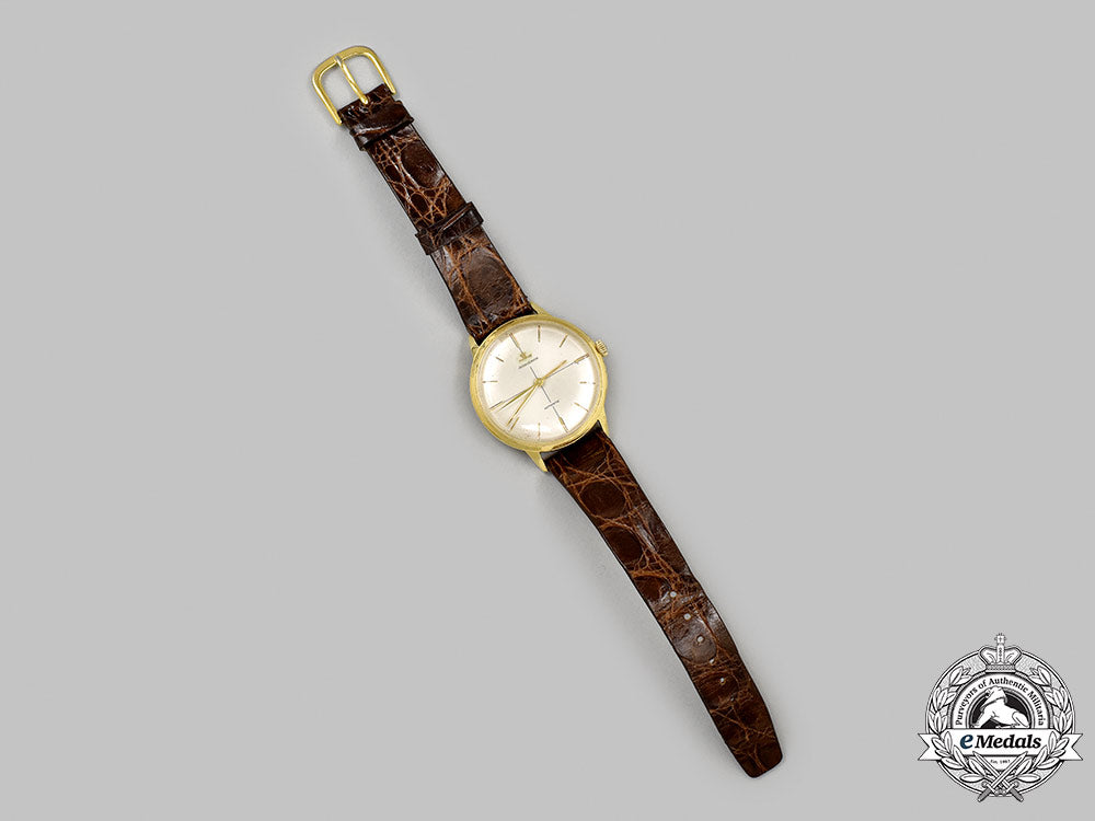 switzerland._a_vintage_yellow_gold_jaeger-_lecoultre_watch,_c.1965_m21__mnc2447_1