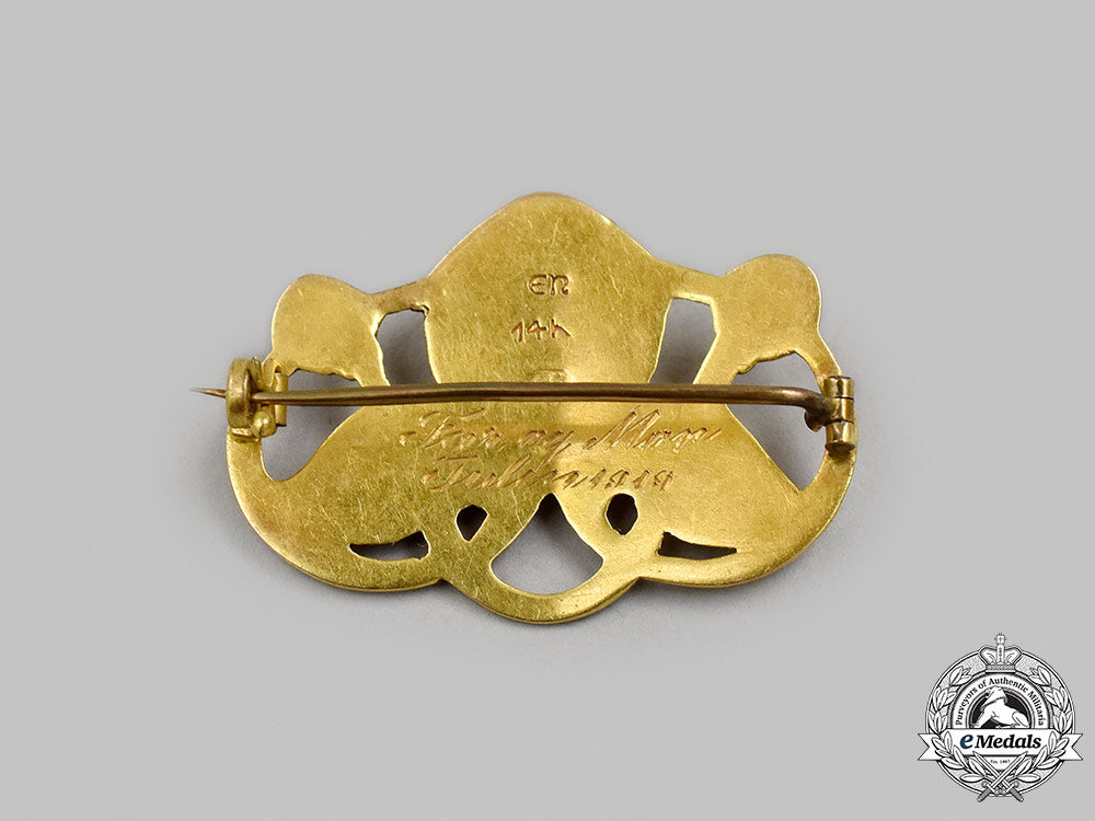 jewellery._an_art_nouveau_yellow_gold_brooch,_c.1910_m21__mnc2616
