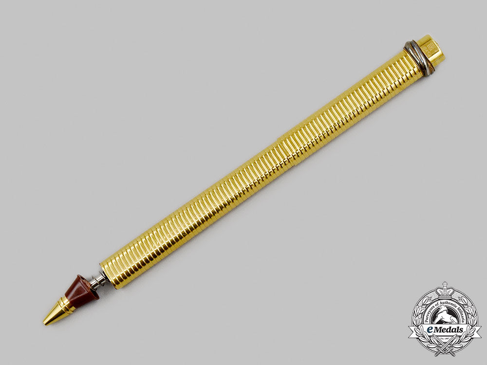 estate._a_vintage_les_must_de_cartier_vendome_gold-_plated_pen,_c.1980_m21__mnc2652