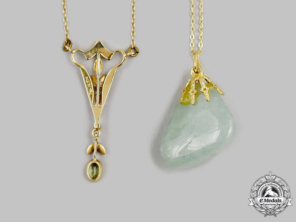 jewellery._two_yellow_gold_necklaces_with_semi-_precious_stone_pendants_m21__mnc2710_1