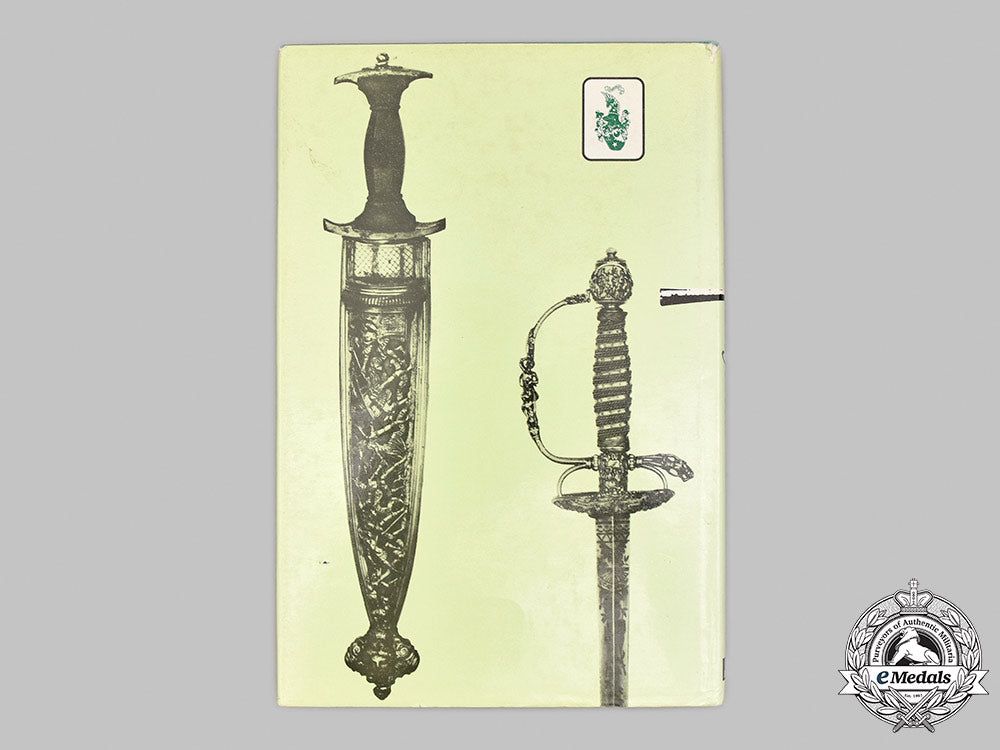 united_kingdom._pictorial_history_of_swords&_bayonets_m21__mnc4310