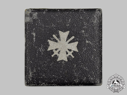 germany,_wehrmacht._a_war_merit_cross_i_class_with_swords_and_case,_by_deschler&_sohn_m21__mnc9141
