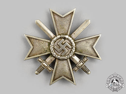 germany,_wehrmacht._a_war_merit_cross_i_class_with_swords_and_case,_by_deschler&_sohn_m21__mnc9147