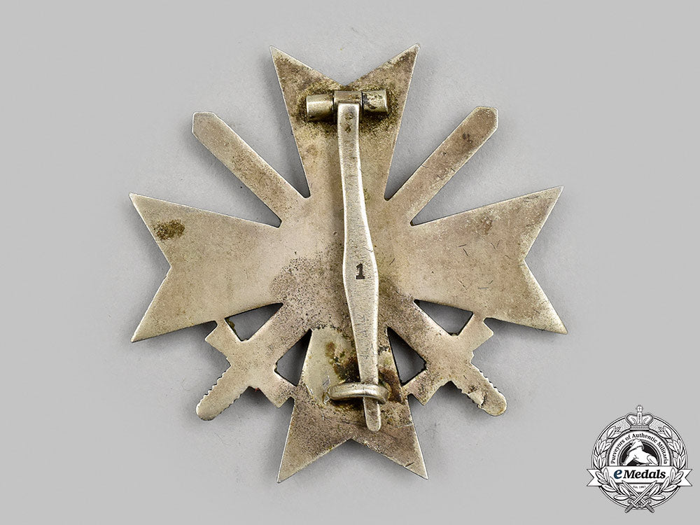 germany,_wehrmacht._a_war_merit_cross_i_class_with_swords_and_case,_by_deschler&_sohn_m21__mnc9149