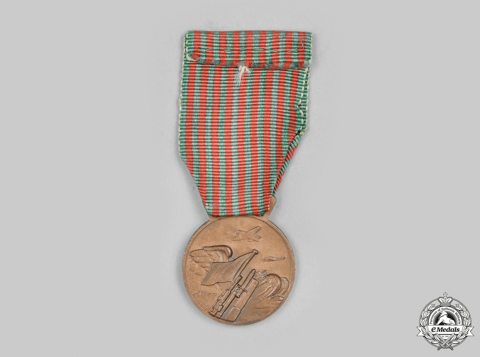 italy,_kingdom._a_second_war_medal_for_the_war_of1940-1943_m21_mnc3391_1_1
