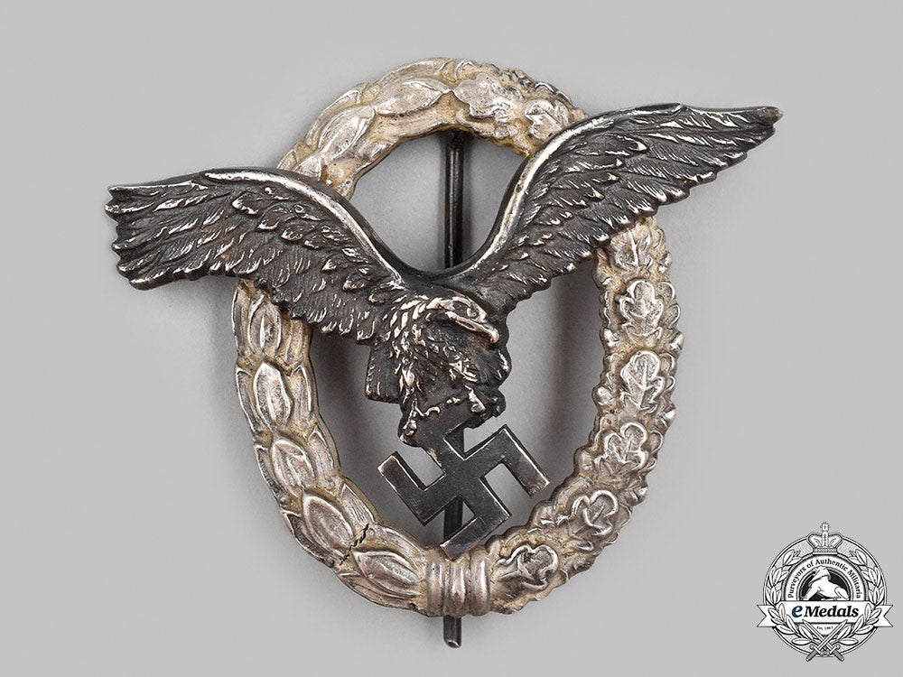 germany,_luftwaffe._a_pilot’s_badge,_by_gebrüder_schneider_m21_mnc5494_1_1_1