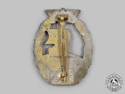 germany,_kriegsmarine._an_auxiliary_cruiser_war_badge,_by_schwerin&_sohn_m21_mnc5539_1