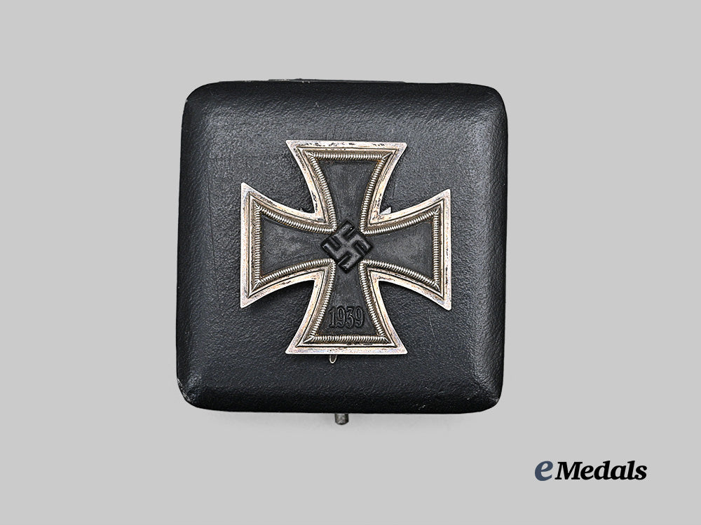 germany,_wehrmacht._a1939_iron_cross_i_class,_with_case,_by_rudolf_souval_e_medals__g62695_4