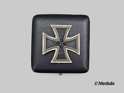 germany,_wehrmacht._a1939_iron_cross_i_class,_with_case,_by_rudolf_souval_e_medals__g62695_4