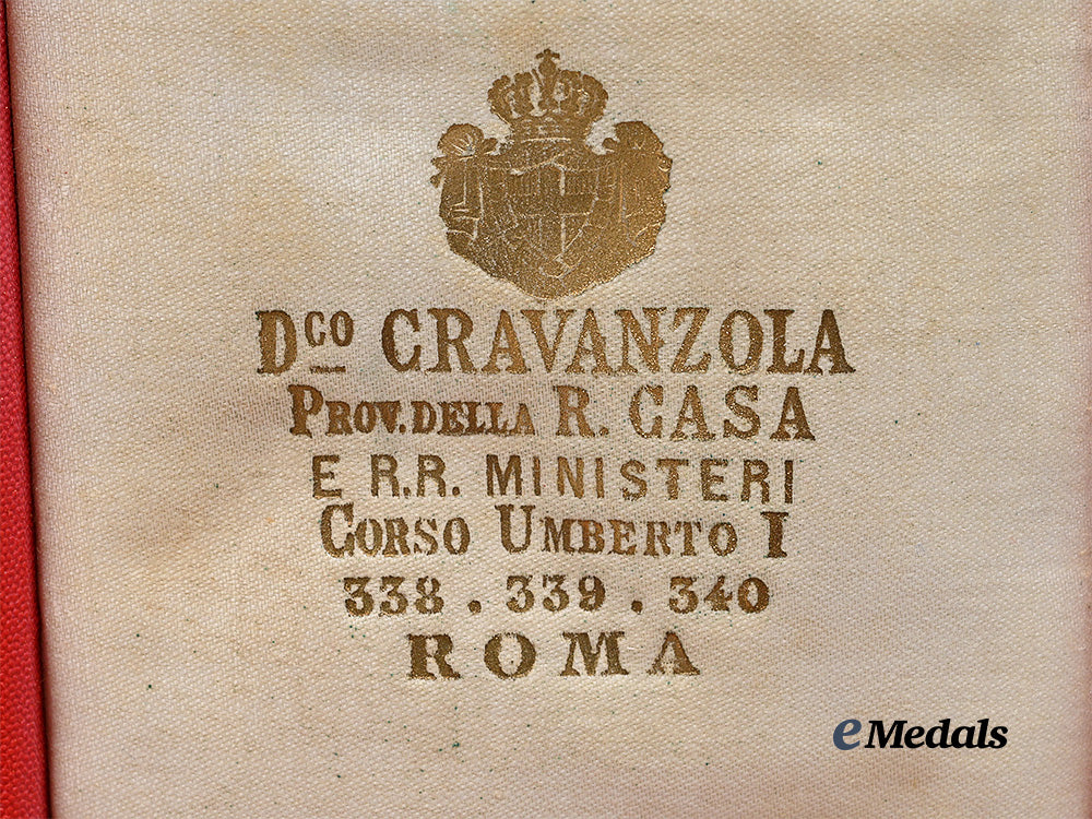 italy,_kingdom._an_order_of_the_crown_of_italy,_knight_cross,_in_gold,_by_cravanzola_e_medals__m0625-99_4